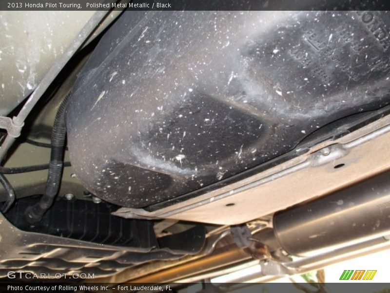 Polished Metal Metallic / Black 2013 Honda Pilot Touring