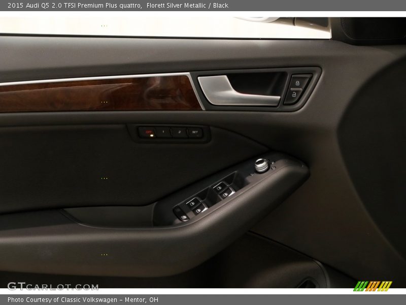 Florett Silver Metallic / Black 2015 Audi Q5 2.0 TFSI Premium Plus quattro