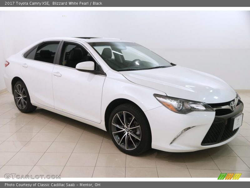 Blizzard White Pearl / Black 2017 Toyota Camry XSE