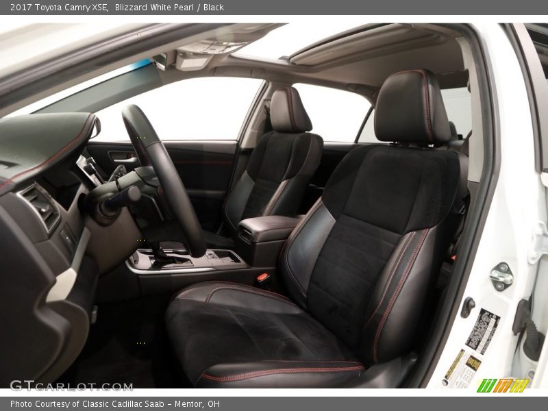 Blizzard White Pearl / Black 2017 Toyota Camry XSE