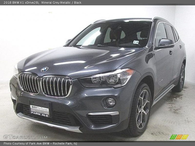 Mineral Grey Metallic / Black 2018 BMW X1 xDrive28i