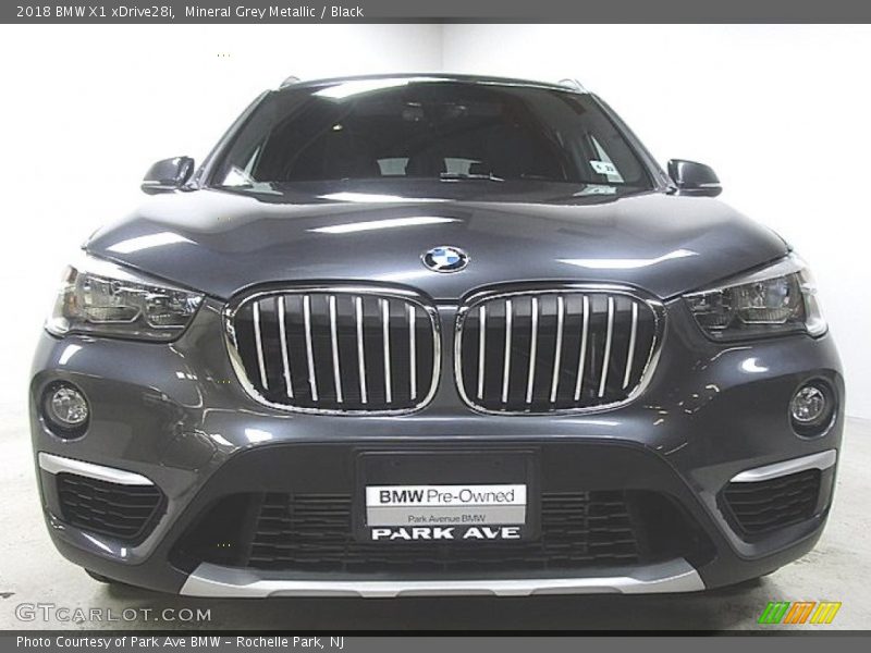 Mineral Grey Metallic / Black 2018 BMW X1 xDrive28i