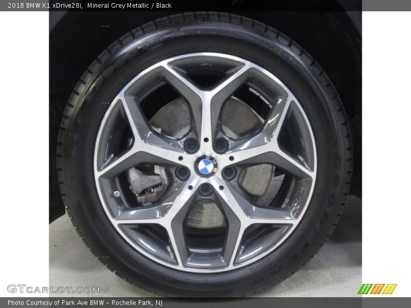 Mineral Grey Metallic / Black 2018 BMW X1 xDrive28i
