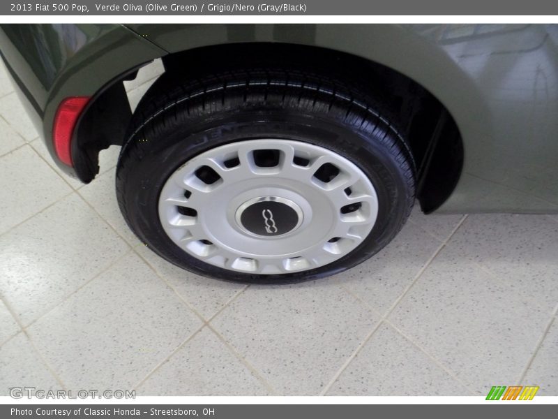 Verde Oliva (Olive Green) / Grigio/Nero (Gray/Black) 2013 Fiat 500 Pop