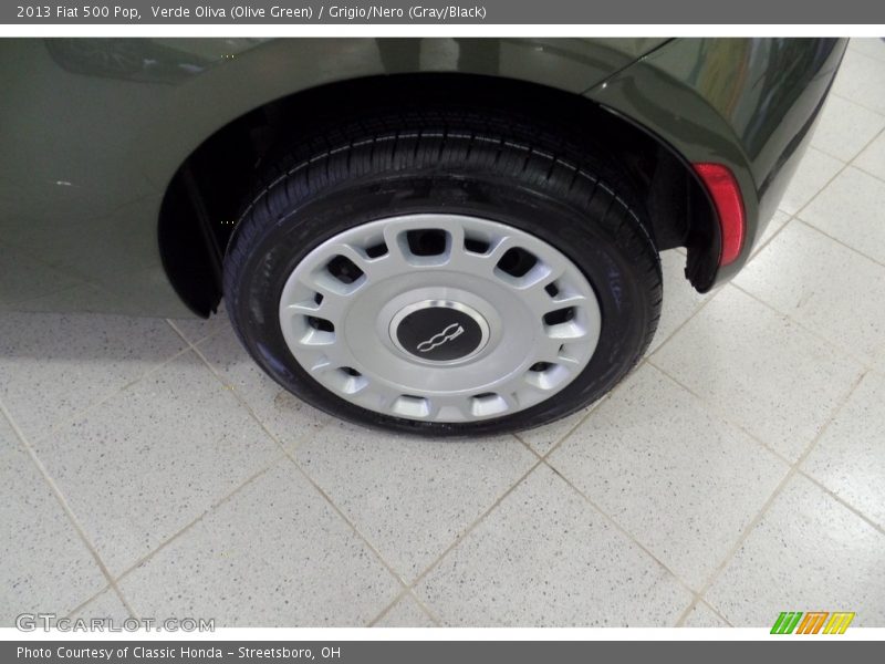 Verde Oliva (Olive Green) / Grigio/Nero (Gray/Black) 2013 Fiat 500 Pop
