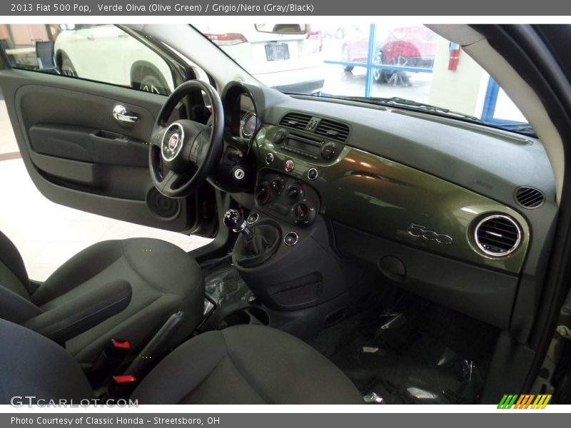 Verde Oliva (Olive Green) / Grigio/Nero (Gray/Black) 2013 Fiat 500 Pop