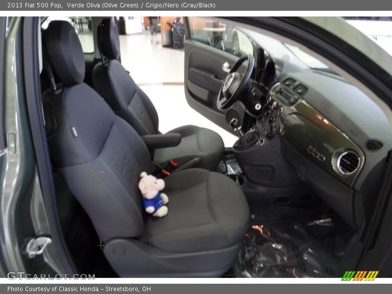 Verde Oliva (Olive Green) / Grigio/Nero (Gray/Black) 2013 Fiat 500 Pop