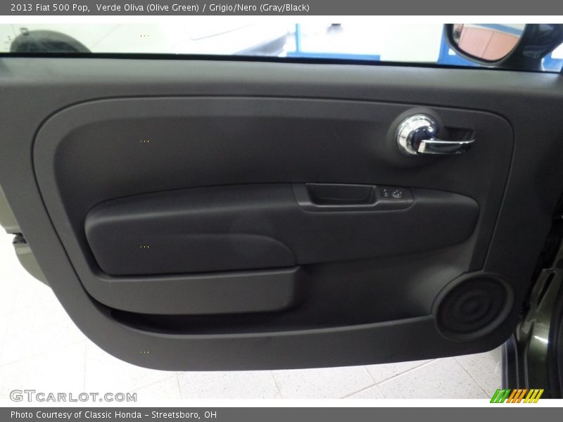 Verde Oliva (Olive Green) / Grigio/Nero (Gray/Black) 2013 Fiat 500 Pop