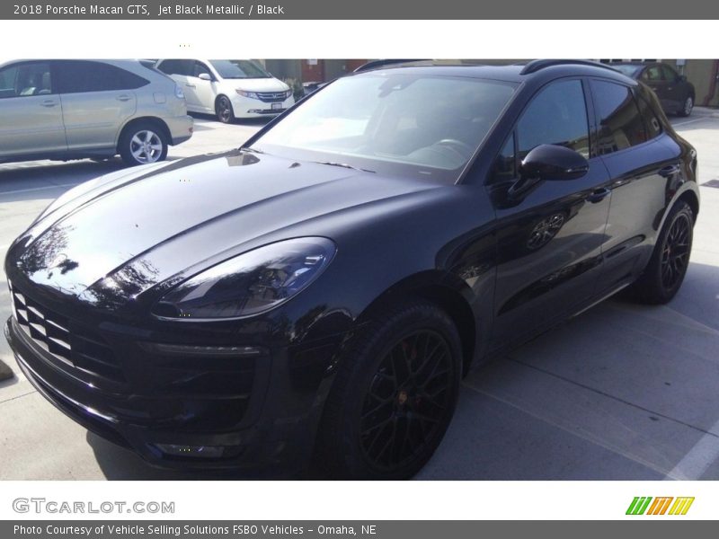 Jet Black Metallic / Black 2018 Porsche Macan GTS