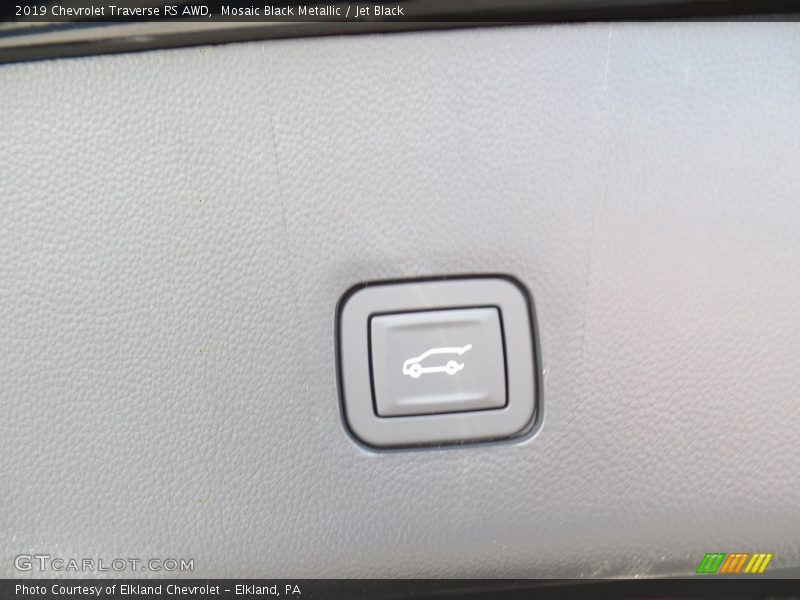 Mosaic Black Metallic / Jet Black 2019 Chevrolet Traverse RS AWD