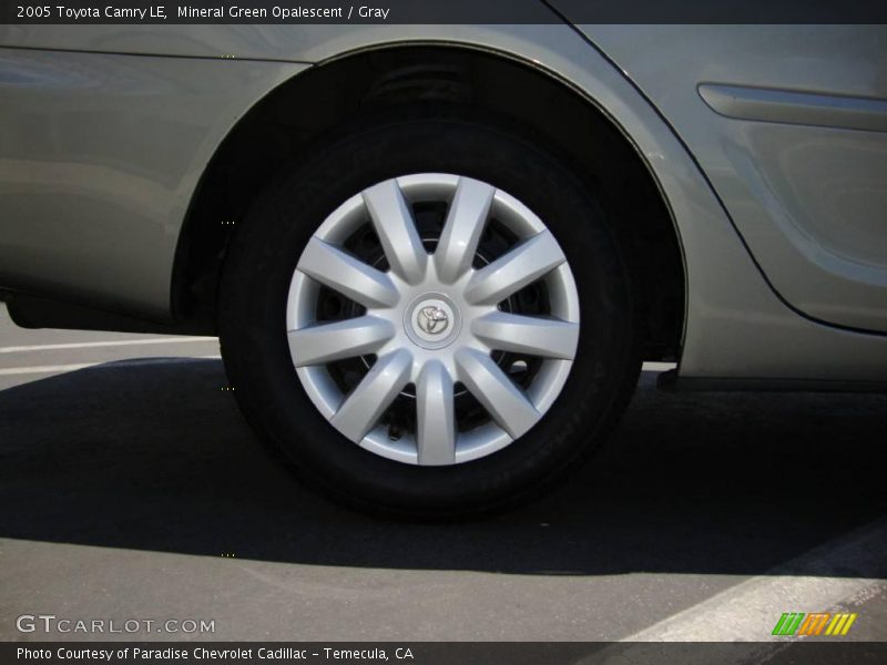 Mineral Green Opalescent / Gray 2005 Toyota Camry LE