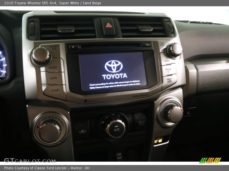 Super White / Sand Beige 2016 Toyota 4Runner SR5 4x4