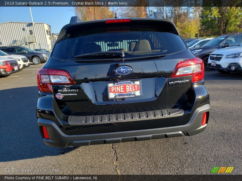 Crystal Black Silica / Warm Ivory 2019 Subaru Outback 2.5i Premium