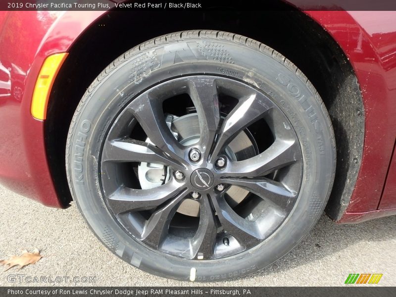 Velvet Red Pearl / Black/Black 2019 Chrysler Pacifica Touring Plus