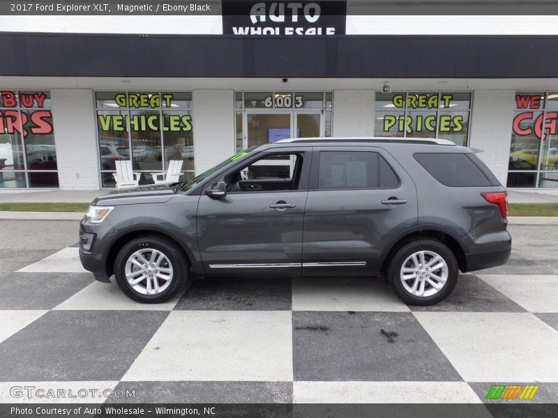 Magnetic / Ebony Black 2017 Ford Explorer XLT