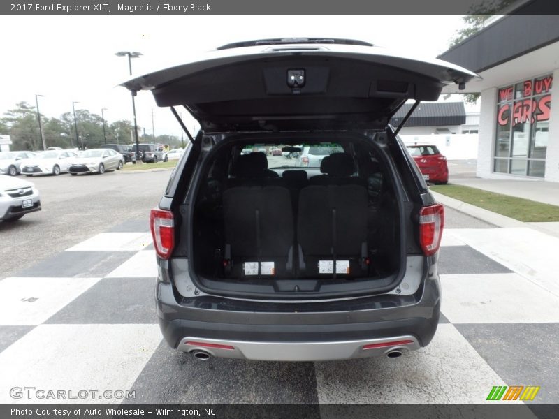 Magnetic / Ebony Black 2017 Ford Explorer XLT