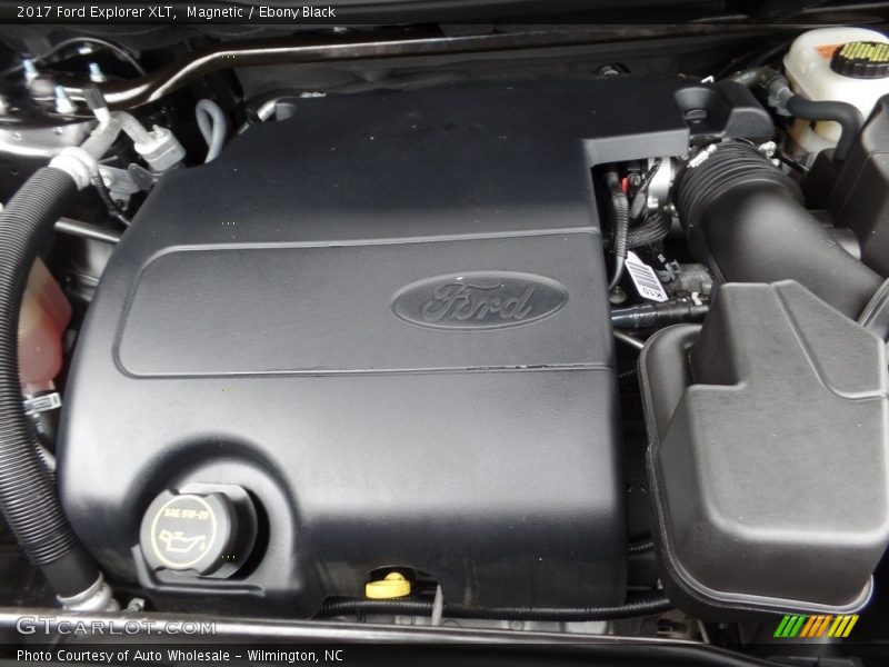 Magnetic / Ebony Black 2017 Ford Explorer XLT