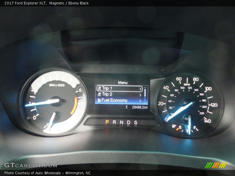 Magnetic / Ebony Black 2017 Ford Explorer XLT