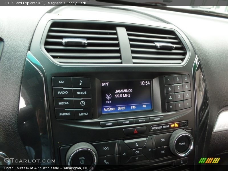 Magnetic / Ebony Black 2017 Ford Explorer XLT