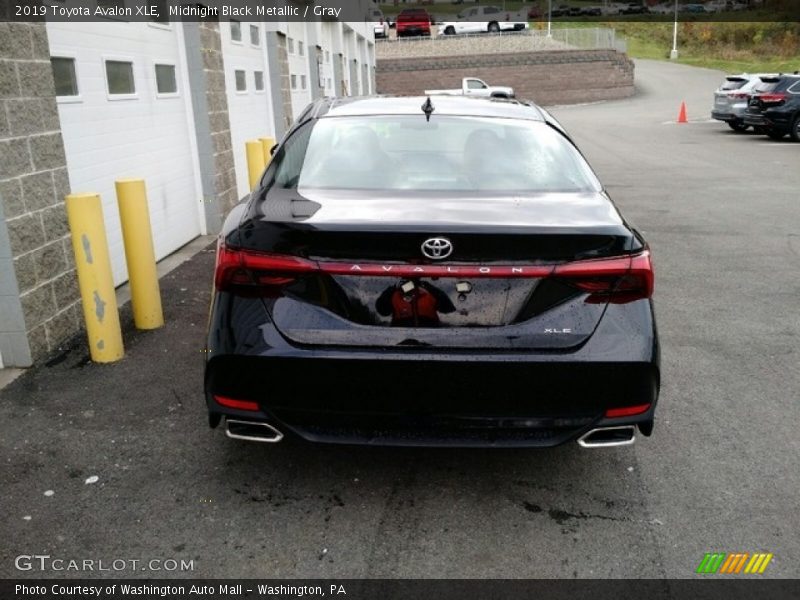 Midnight Black Metallic / Gray 2019 Toyota Avalon XLE