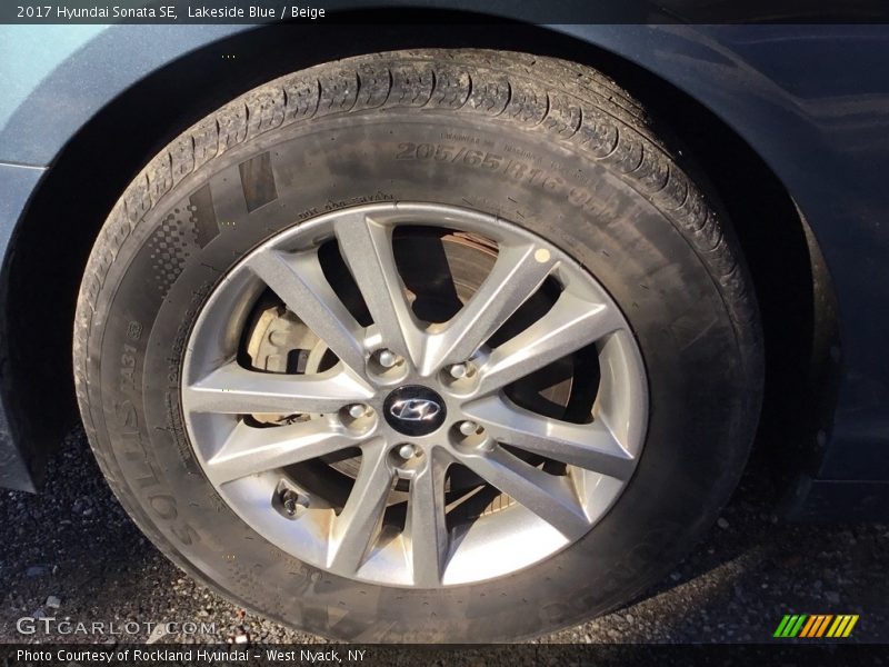 Lakeside Blue / Beige 2017 Hyundai Sonata SE