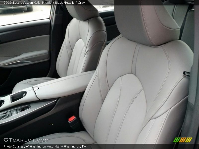 Midnight Black Metallic / Gray 2019 Toyota Avalon XLE