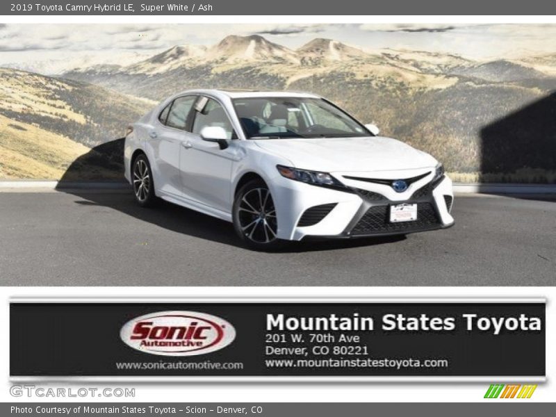 Super White / Ash 2019 Toyota Camry Hybrid LE