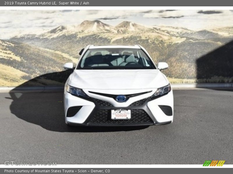 Super White / Ash 2019 Toyota Camry Hybrid LE