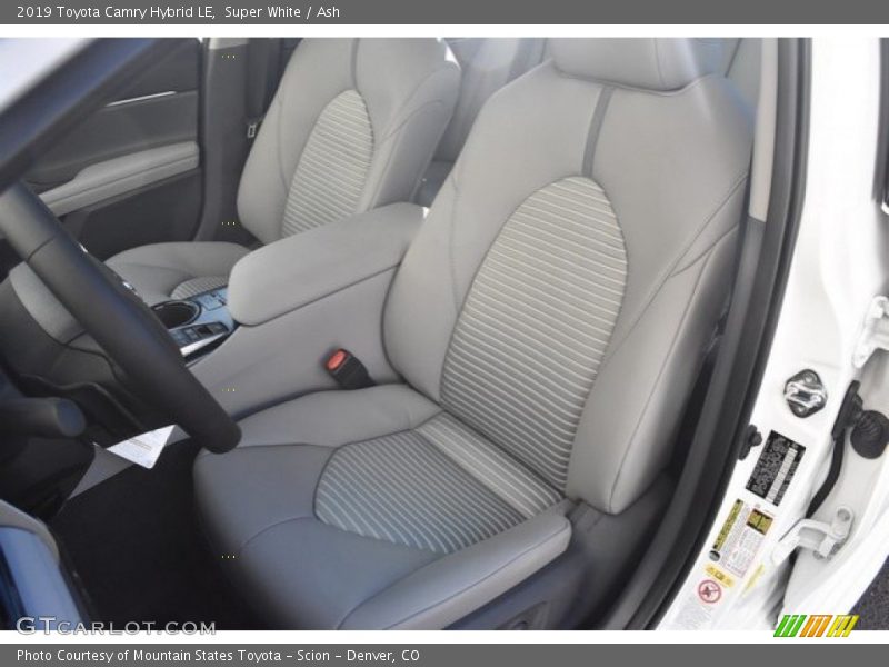 Super White / Ash 2019 Toyota Camry Hybrid LE