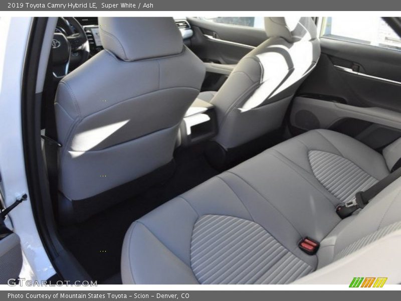 Super White / Ash 2019 Toyota Camry Hybrid LE