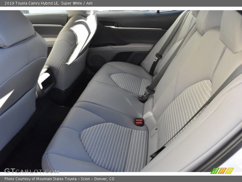 Super White / Ash 2019 Toyota Camry Hybrid LE