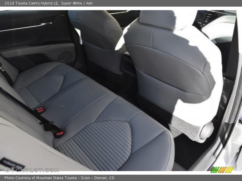Super White / Ash 2019 Toyota Camry Hybrid LE