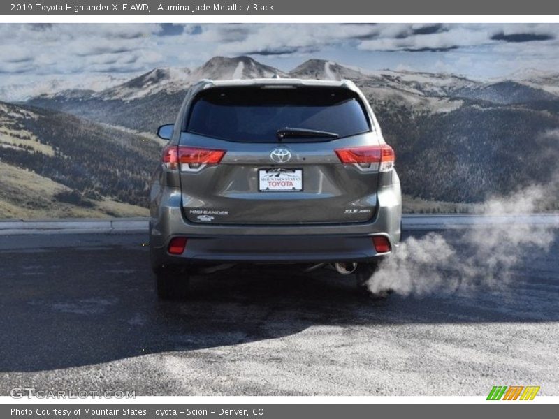 Alumina Jade Metallic / Black 2019 Toyota Highlander XLE AWD
