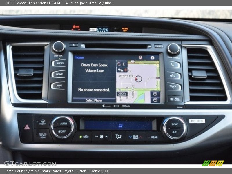 Alumina Jade Metallic / Black 2019 Toyota Highlander XLE AWD