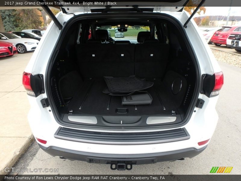 Bright White / Black 2017 Jeep Grand Cherokee Trailhawk 4x4