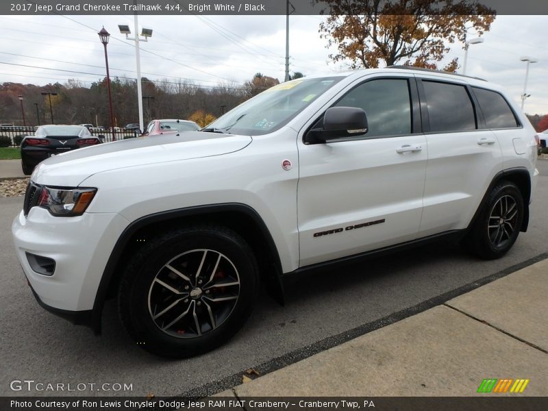 Bright White / Black 2017 Jeep Grand Cherokee Trailhawk 4x4
