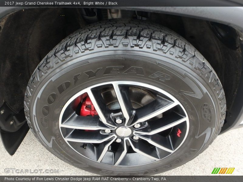 Bright White / Black 2017 Jeep Grand Cherokee Trailhawk 4x4