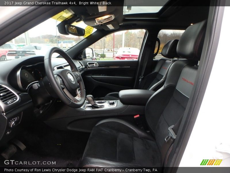 Bright White / Black 2017 Jeep Grand Cherokee Trailhawk 4x4