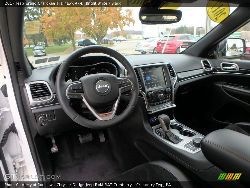 Bright White / Black 2017 Jeep Grand Cherokee Trailhawk 4x4