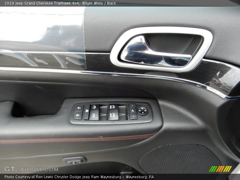 Bright White / Black 2019 Jeep Grand Cherokee Trailhawk 4x4