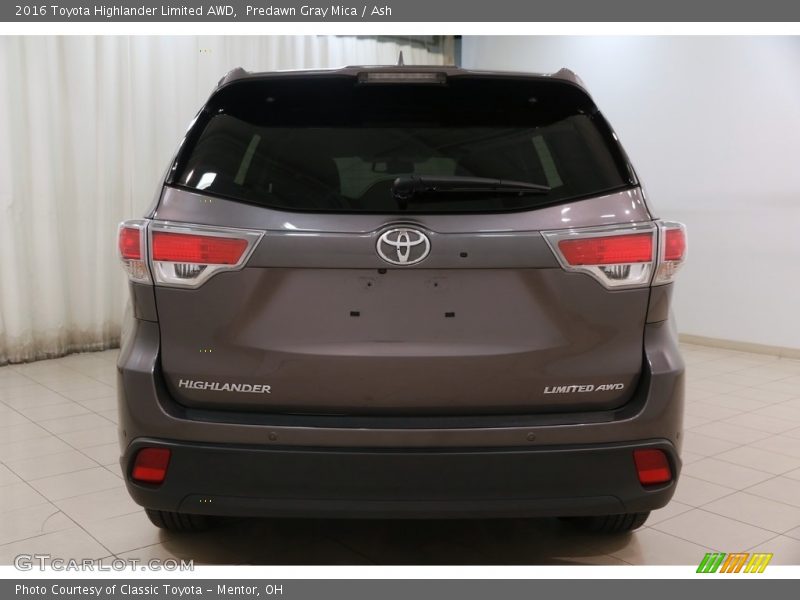 Predawn Gray Mica / Ash 2016 Toyota Highlander Limited AWD