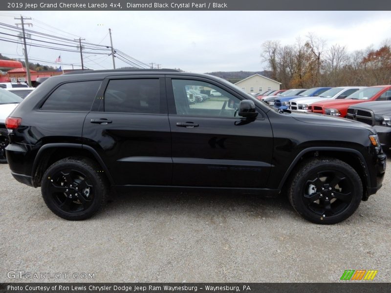 Diamond Black Crystal Pearl / Black 2019 Jeep Grand Cherokee Laredo 4x4