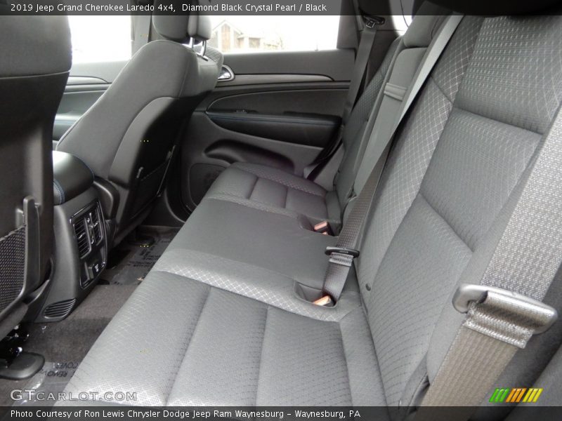 Diamond Black Crystal Pearl / Black 2019 Jeep Grand Cherokee Laredo 4x4