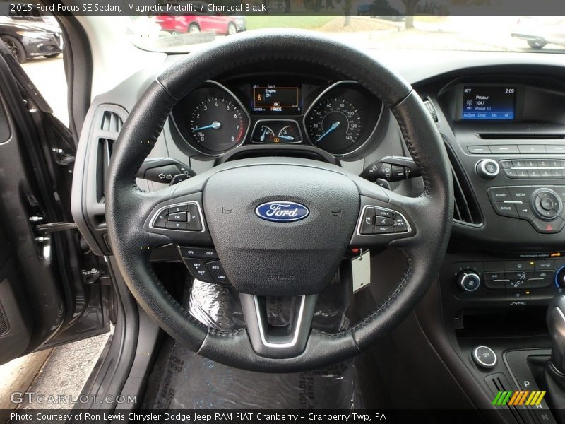 Magnetic Metallic / Charcoal Black 2015 Ford Focus SE Sedan