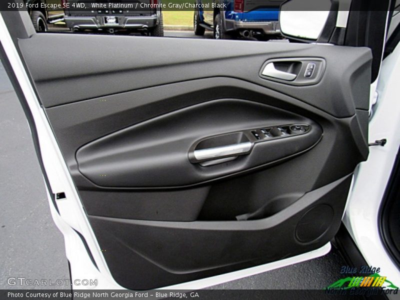 White Platinum / Chromite Gray/Charcoal Black 2019 Ford Escape SE 4WD