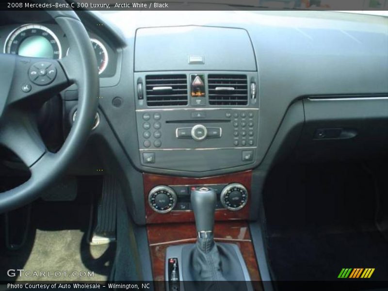 Arctic White / Black 2008 Mercedes-Benz C 300 Luxury