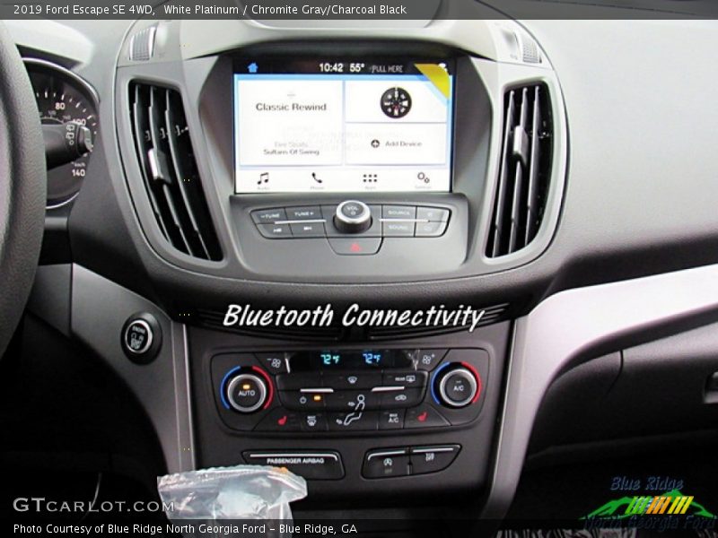 White Platinum / Chromite Gray/Charcoal Black 2019 Ford Escape SE 4WD