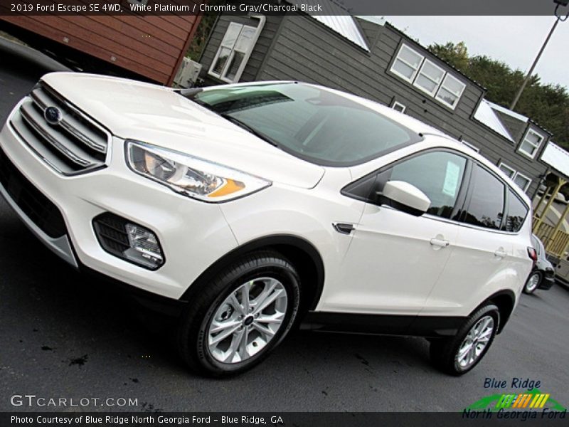 White Platinum / Chromite Gray/Charcoal Black 2019 Ford Escape SE 4WD