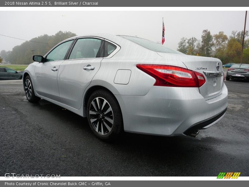 Brilliant Silver / Charcoal 2018 Nissan Altima 2.5 S