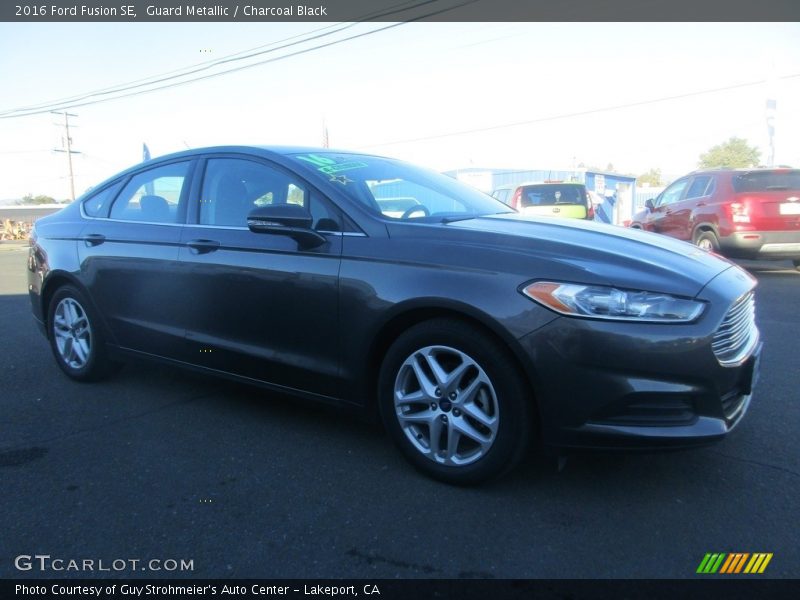 Guard Metallic / Charcoal Black 2016 Ford Fusion SE